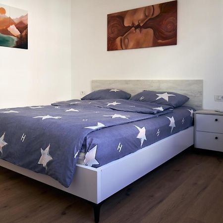 Central Beach Apartment Sarande Luaran gambar